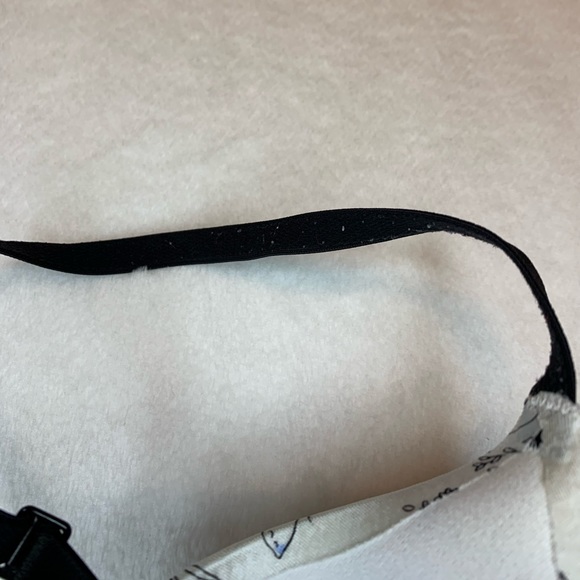 White Butterfly Patterned Gap Body Bra - Picture 4 of 5